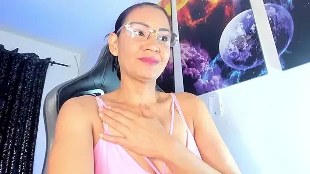 Unleash your urge for fetish cams livestreamers with our pick of steaming hot models, versed in the art of seduction and indulgence.