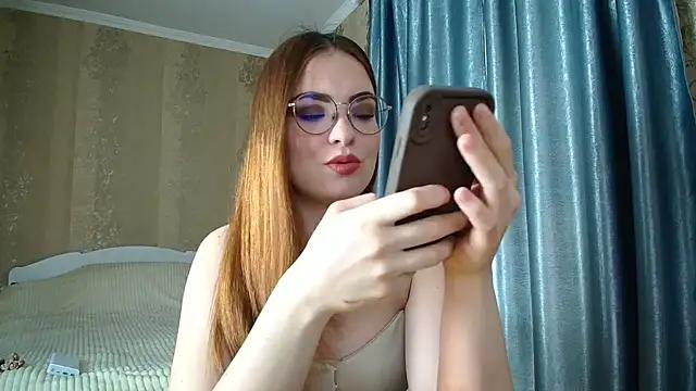 Leila_Kissyu from StripChat