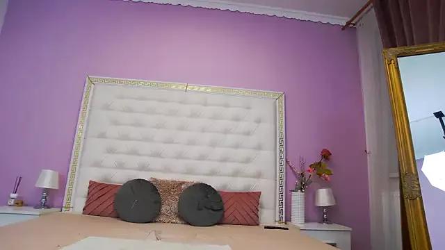 Unleash your urge for fetish cams livestreamers with our pick of steaming hot models, versed in the art of seduction and indulgence.