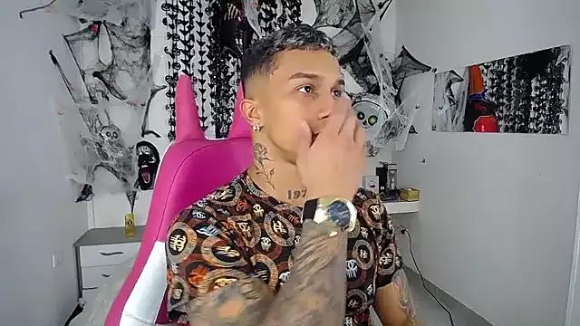 Unleash your urge for fetish cams livestreamers with our pick of steaming hot models, versed in the art of seduction and indulgence.