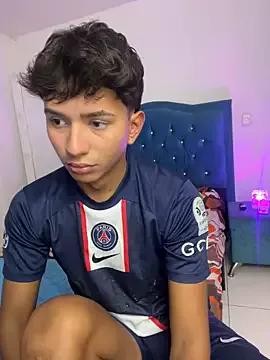 Unleash your urge for fetish cams livestreamers with our pick of steaming hot models, versed in the art of seduction and indulgence.