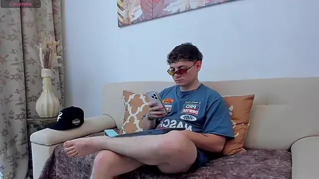 Unleash your urge for fetish cams livestreamers with our pick of steaming hot models, versed in the art of seduction and indulgence.