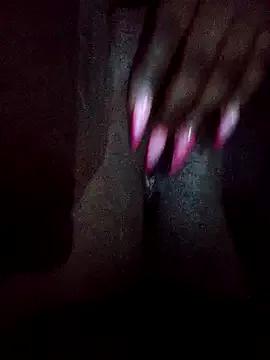 Leratobitch from StripChat is Freechat