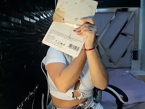 LevisMiaRx from StripChat is Freechat