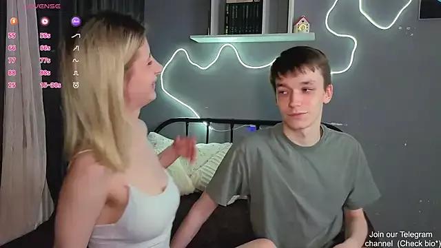 Lewis_and_Marta from StripChat is Freechat