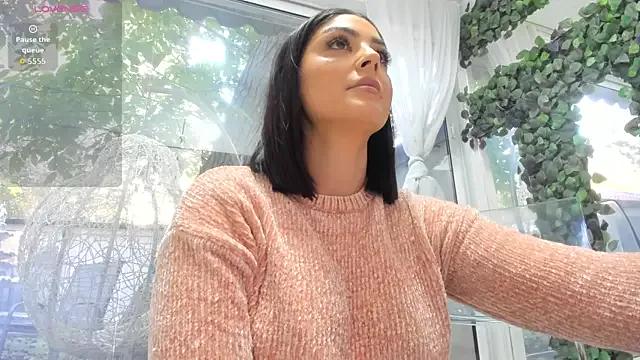 Unleash your urge for fetish cams livestreamers with our pick of steaming hot models, versed in the art of seduction and indulgence.