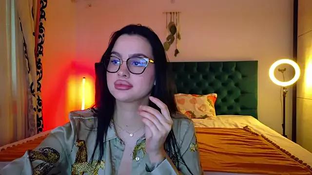 Unleash your urge for fetish cams livestreamers with our pick of steaming hot models, versed in the art of seduction and indulgence.