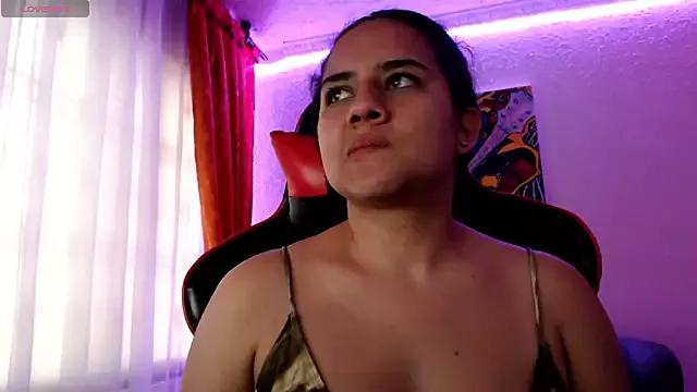 Lexyevans from StripChat is Freechat