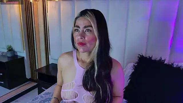 Unleash your urge for fetish cams livestreamers with our pick of steaming hot models, versed in the art of seduction and indulgence.