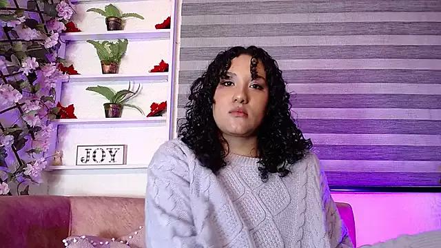 Liaa_Peach from StripChat is Freechat