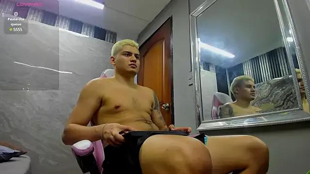 Unleash your urge for fetish cams livestreamers with our pick of steaming hot models, versed in the art of seduction and indulgence.