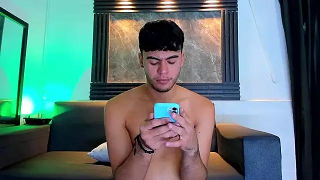 Unleash your urge for fetish cams livestreamers with our pick of steaming hot models, versed in the art of seduction and indulgence.