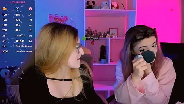 Unleash your urge for fetish cams livestreamers with our pick of steaming hot models, versed in the art of seduction and indulgence.