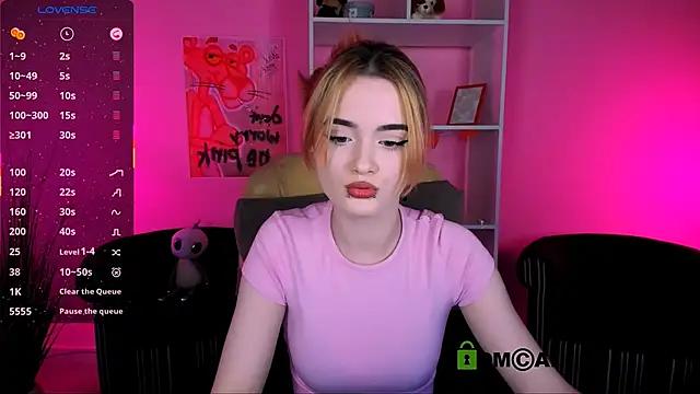 Unleash your urge for fetish cams livestreamers with our pick of steaming hot models, versed in the art of seduction and indulgence.
