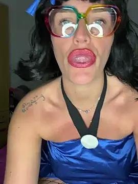 liaStorm from StripChat is Freechat
