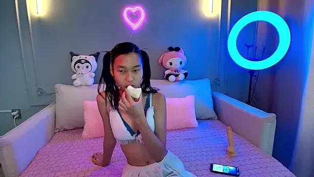 Photos of lihnpham from StripChat is Freechat