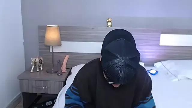 Unleash your urge for fetish cams livestreamers with our pick of steaming hot models, versed in the art of seduction and indulgence.