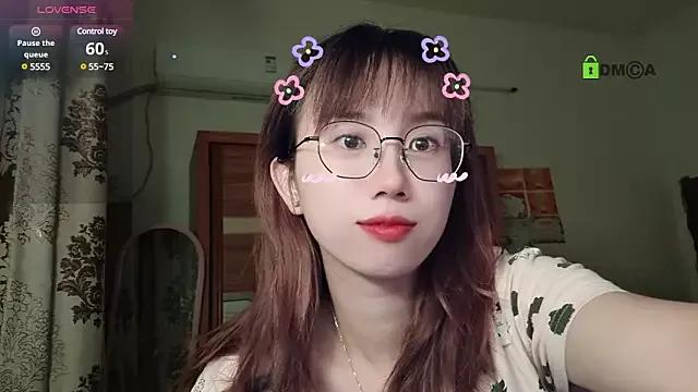 Lili_666 from StripChat is Freechat