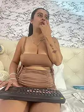 Unleash your urge for fetish cams livestreamers with our pick of steaming hot models, versed in the art of seduction and indulgence.