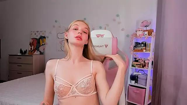 Unleash your urge for fetish cams livestreamers with our pick of steaming hot models, versed in the art of seduction and indulgence.