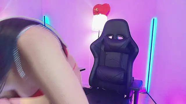 Unleash your urge for fetish cams livestreamers with our pick of steaming hot models, versed in the art of seduction and indulgence.
