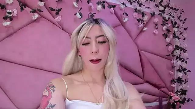 Unleash your urge for fetish cams livestreamers with our pick of steaming hot models, versed in the art of seduction and indulgence.