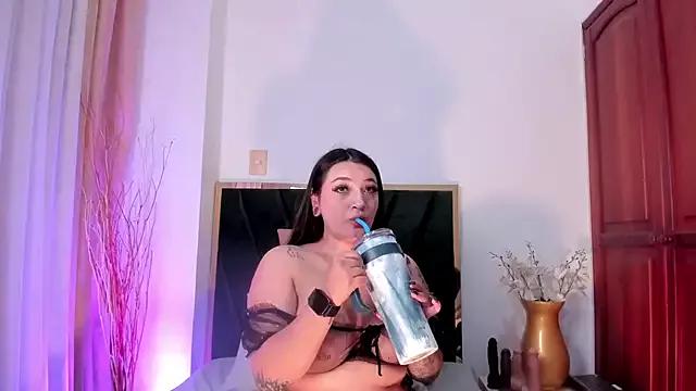 Unleash your urge for fetish cams livestreamers with our pick of steaming hot models, versed in the art of seduction and indulgence.