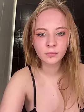 lilKitty_Melanie from StripChat is Freechat