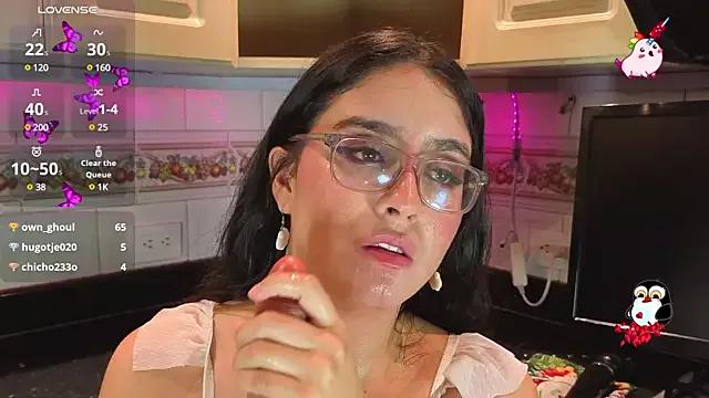 LiLLiAnderson from StripChat is Freechat