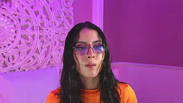 LiLLiAnderson from StripChat is Freechat