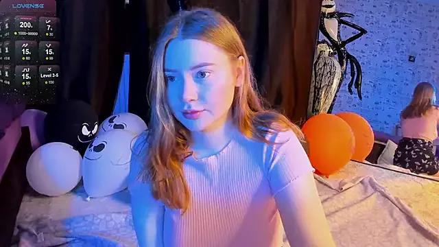 Unleash your urge for fetish cams livestreamers with our pick of steaming hot models, versed in the art of seduction and indulgence.