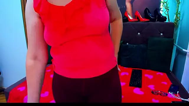 Unleash your urge for fetish cams livestreamers with our pick of steaming hot models, versed in the art of seduction and indulgence.