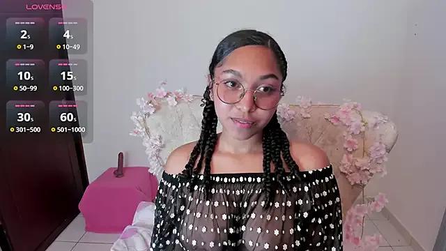lily_evays_ from StripChat is Freechat
