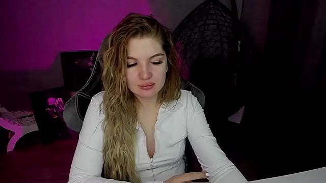 Unleash your urge for fetish cams livestreamers with our pick of steaming hot models, versed in the art of seduction and indulgence.
