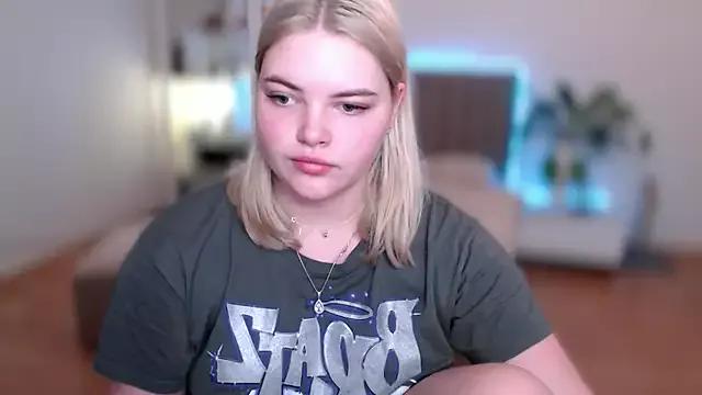 lindablossom from StripChat is Freechat