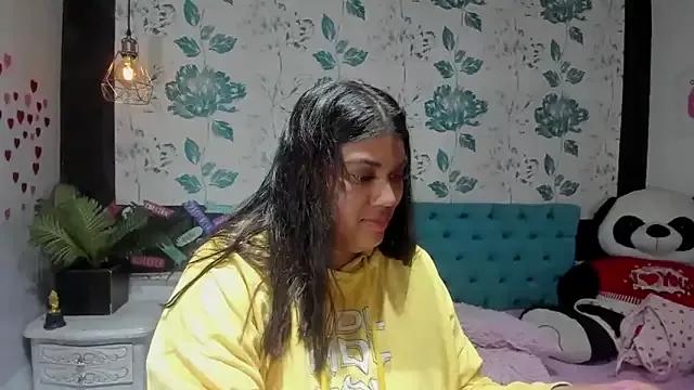 LindaBreeS from StripChat is Freechat