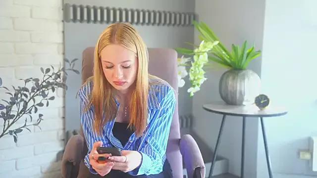 Unleash your urge for fetish cams livestreamers with our pick of steaming hot models, versed in the art of seduction and indulgence.