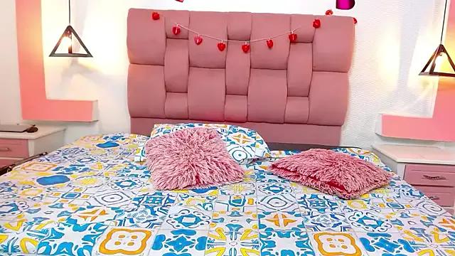 Unleash your urge for fetish cams livestreamers with our pick of steaming hot models, versed in the art of seduction and indulgence.