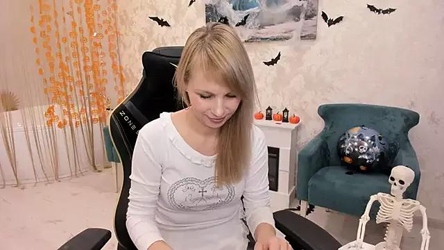 Unleash your urge for fetish cams livestreamers with our pick of steaming hot models, versed in the art of seduction and indulgence.