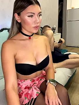 Unleash your urge for fetish cams livestreamers with our pick of steaming hot models, versed in the art of seduction and indulgence.