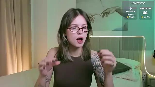 Unleash your urge for fetish cams livestreamers with our pick of steaming hot models, versed in the art of seduction and indulgence.