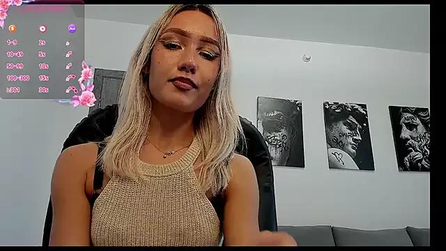 Lisa_Shultz from StripChat is Freechat