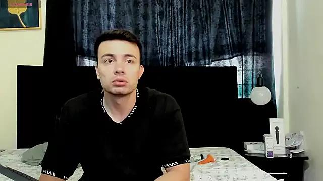 Unleash your urge for fetish cams livestreamers with our pick of steaming hot models, versed in the art of seduction and indulgence.