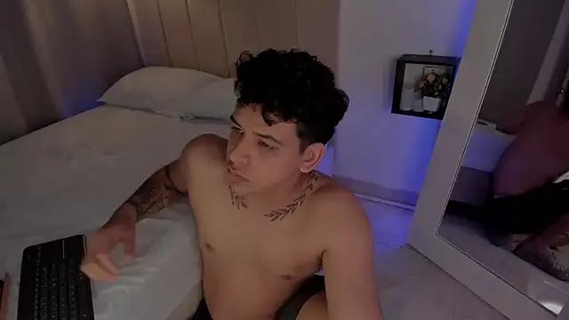 Unleash your urge for fetish cams livestreamers with our pick of steaming hot models, versed in the art of seduction and indulgence.