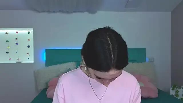 Unleash your urge for fetish cams livestreamers with our pick of steaming hot models, versed in the art of seduction and indulgence.
