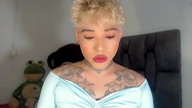 Unleash your urge for fetish cams livestreamers with our pick of steaming hot models, versed in the art of seduction and indulgence.