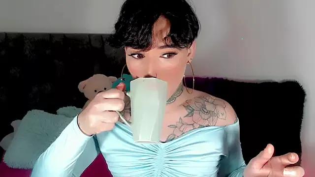 Unleash your urge for fetish cams livestreamers with our pick of steaming hot models, versed in the art of seduction and indulgence.