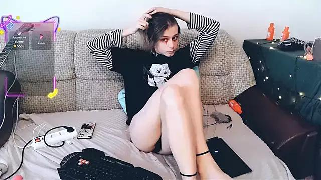 Unleash your urge for fetish cams livestreamers with our pick of steaming hot models, versed in the art of seduction and indulgence.