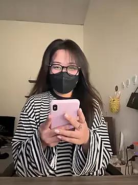 Livender_2x from StripChat is Freechat