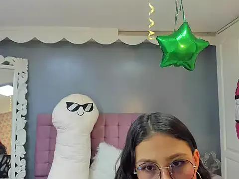 Unleash your urge for fetish cams livestreamers with our pick of steaming hot models, versed in the art of seduction and indulgence.